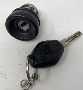 1095820 Bmw E38 E39 E46 E53 X5 Ignition Key Lock Cylinder 2000-2002