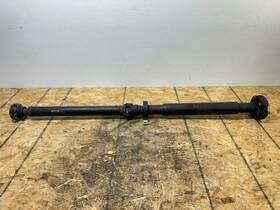 26107576479 Bmw 2006-2010 E63 E64 Automatic Driveshaft Axle Propeller 1500mm Oem 26107576479 Bmw 2006-2010 E63 E64 Automatic Driveshaft Axle Propeller 1500mm Oem