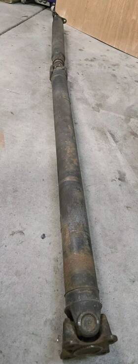 26111208540 Bmw E21 Driveshaft 5-speed Manual Transmission 3-bolt Flange Free Shipping