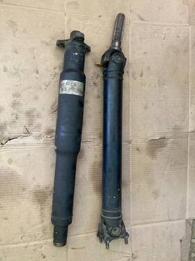 C261010 Bmw 1997 2.8 Z3 Manual Driveshaft Drive Propeller Prop Shaft Oem Needs Rebuild C261010 Bmw 1997 2.8 Z3 Manual Driveshaft Drive Propeller Prop Shaft Oem Needs Rebuild