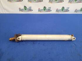 430.gm1z96 Chevrolet 1996 Corvette Driveshaft Rear A/t Automatic Transmission 2550