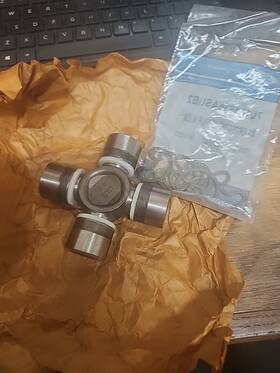 7l1z4635 Ford Dana Spiceruniversal Joint