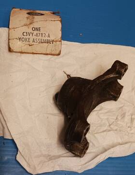 C3vy-4782-a Ford Good Used Genuine Yoke Assembly