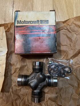 C3az-4635-g Ford Service Parts 1960s Motorcraft Front Universal Joint Kit Oem Nos C3az-4635-g Ford Service Parts 1960s Motorcraft Front Universal Joint Kit Oem Nos
