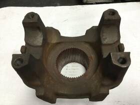 25042711 Fuller End Yoke Power Divider - Used P/n