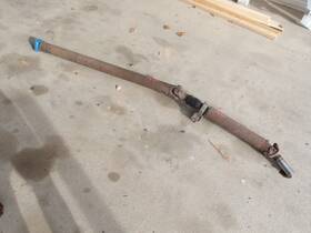 22984472 General Motors 13 14 15 Silverado Sierra 2500 Hd 4x4 Crew Cab 8ft Box Two-piece Rear Drive Shaft
