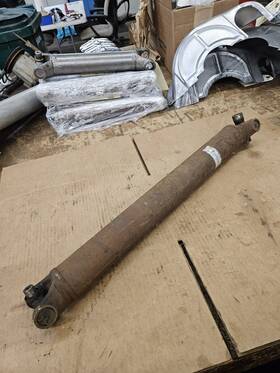 Gm 14041083-xf 1982 Corvette With Automatic Driveshaft Drive Shaft Inch One Year Only