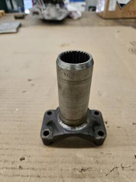 3103-271 Gm Manual Transmission Slip Yoke U-bolt Style 1310 Series 27 Spline Muncie T10