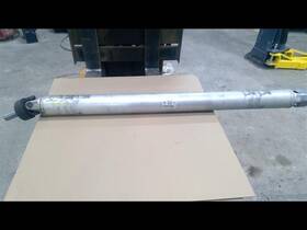 Gm Trucks 15105703 2005 Chevy Tahoe 4x2 Rear Drive Shaft Only Police Oem