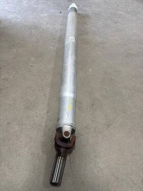 25776416 Gm Trucks 2007 - 2010 Chevy Silverado 2500 4x2 Rear Drive Shaft Myd 133 Wb Oem