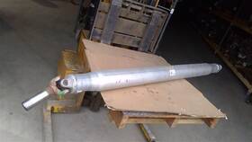 84202530 Gm Trucks 2014 - 2018 Chevy Silverado 1500 5.3l 4x2 Regular Cab Rear Drive Shaft 84202530 Gm Trucks 2014 - 2018 Chevy Silverado 1500 5.3l 4x2 Regular Cab Rear Drive Shaft
