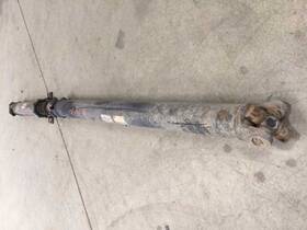 431.gm9o15 Gmc Truck 2015 Sierra 3500 6.0l 4x2 Used Oem Rear Drive Shaft Line 137.0 137 Inch Wb
