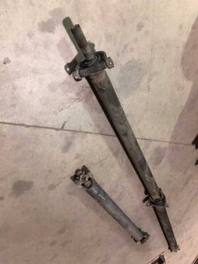 431.111106 International 06 4300 Dt466 Used 3pc Rear Drive Shaft Line As Shown