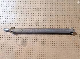 Jeep 53003242 Cherokee Xj Ft87-ft95 4.0l 4x4 Manual Transmission Rear Driveshaft