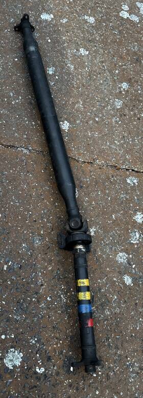 1234111447 Mercedes-benz W123 300d Complete Driveshaft 2 Piece Cardan Shaft Prop Oem 1234111447 Mercedes-benz W123 300d Complete Driveshaft 2 Piece Cardan Shaft Prop Oem