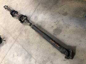 Mitsubishi Fuso-fk260 Used 2009 Fuso Fk260 3 Piece Drive Shaft 122 Inch Overall As Shown 28773