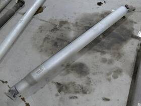 37000-7s000 Nissan 2005-2006 Armada 5.6 Auto Rwd 2wd Rear Driveshaft Oem 78911