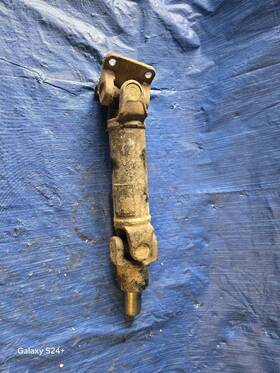 431-58160 Nissan 83 84 85 86 Pickup Rear Drive Shaft 4x4 Transmission To Transfer Case 431-58160 Nissan 83 84 85 86 Pickup Rear Drive Shaft 4x4 Transmission To Transfer Case