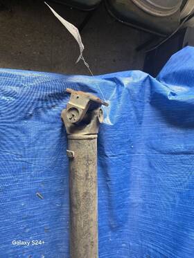 431-58393 Nissan 88 89 Pickup Rear Drive Shaft 4x4 4 Cyl Regular Cab 6ft Box 172066 431-58393 Nissan 88 89 Pickup Rear Drive Shaft 4x4 4 Cyl Regular Cab 6ft Box 172066