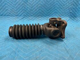 68446621aa Ram 2500 3500 Front Drive Shaft Yoke U-joint Flange And Boot 2019-2024 Oem