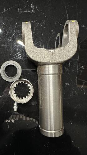 2-3-4441kx Spicer Dana Driveshaft Yoke C2-3-2699 Used