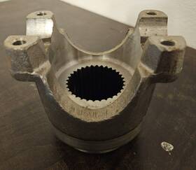 3-13341-1 Spicer Nos Dana 3-1334-1 3044 End Yoke