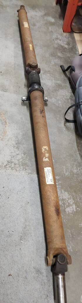 15713639 Spicer 921489-3 Chevy Silverado 2500 Hd Driveshaft