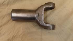 Spicer 96270 1350 Series 32 Spline T-400 4l80 4l85 Transmission Slip Yoke Oem Gm