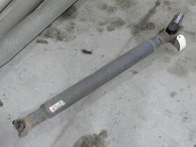 26050319 Three Rivers 1997-1999 Tahoe Yukon 5.7 Auto 4x4 Rear Driveshaft 113.5 Inch Wb Oem 78916